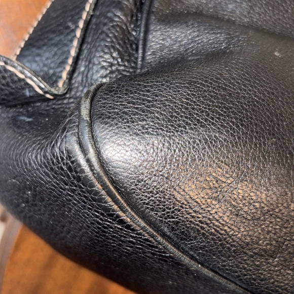 Marc Jacobs  shoulder bag  pebbled leather black  Taupe stitching Great hardware - Picture 13 of 17